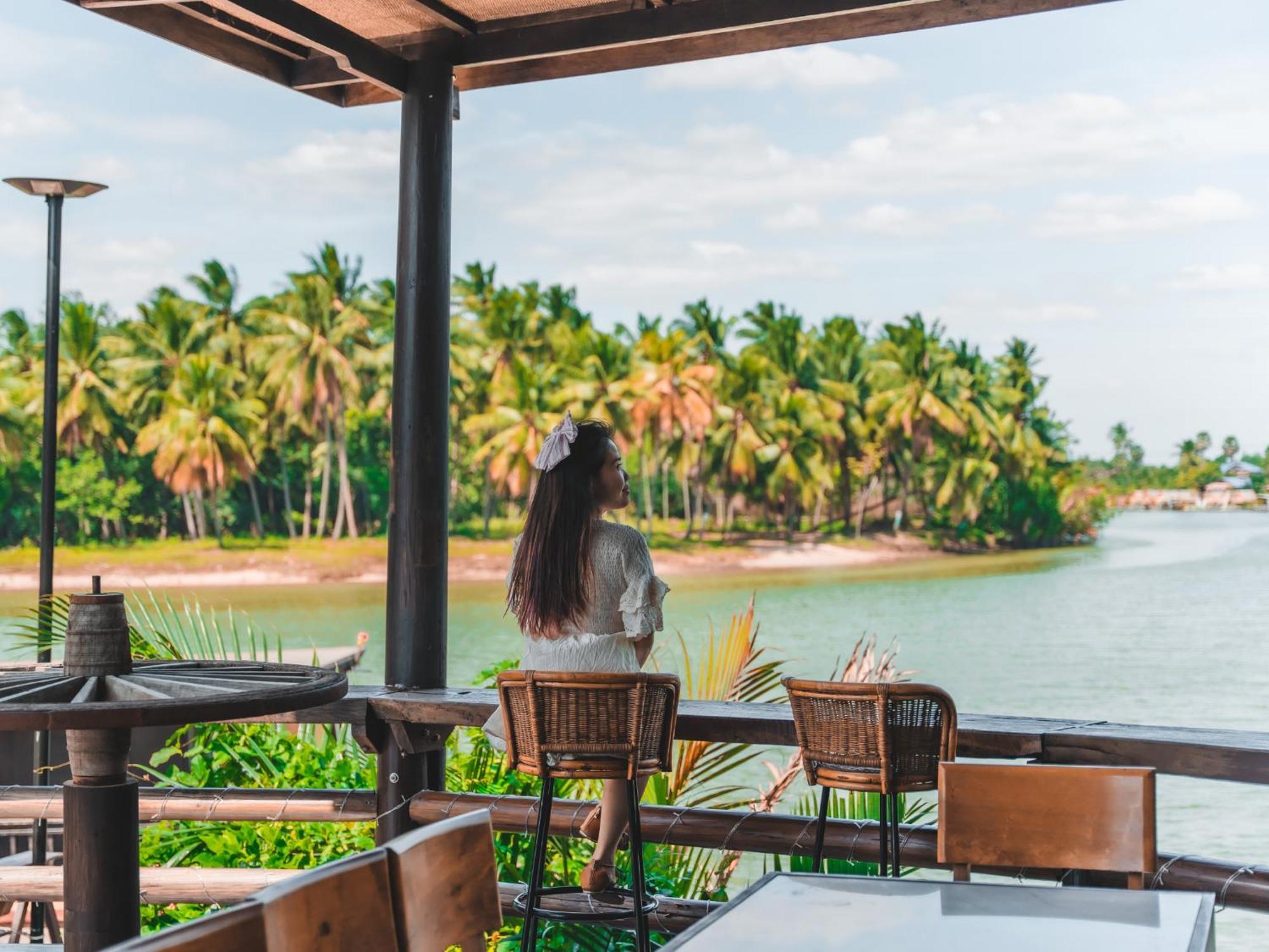 Devi Kampot Resort At Phum Kampot Extérieur photo